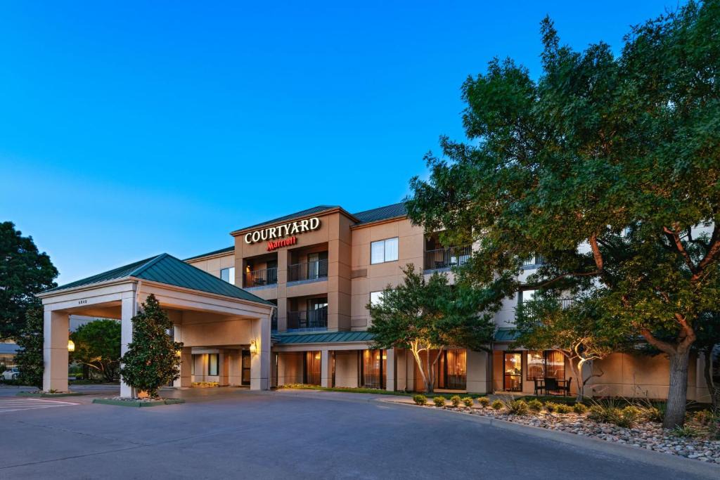 Legacy Park Hotel | Courtyard by Marriott Dallas Plano in Legacy Park