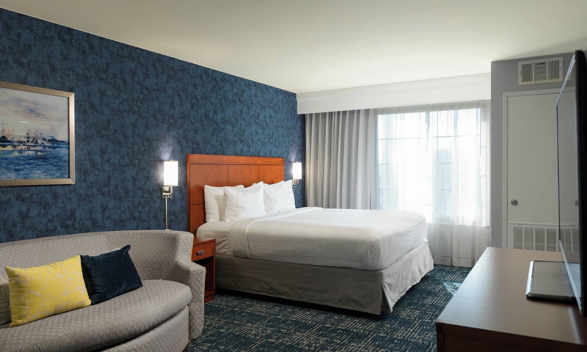 Old Town Hotel | Courtyard by Marriott Old Town
