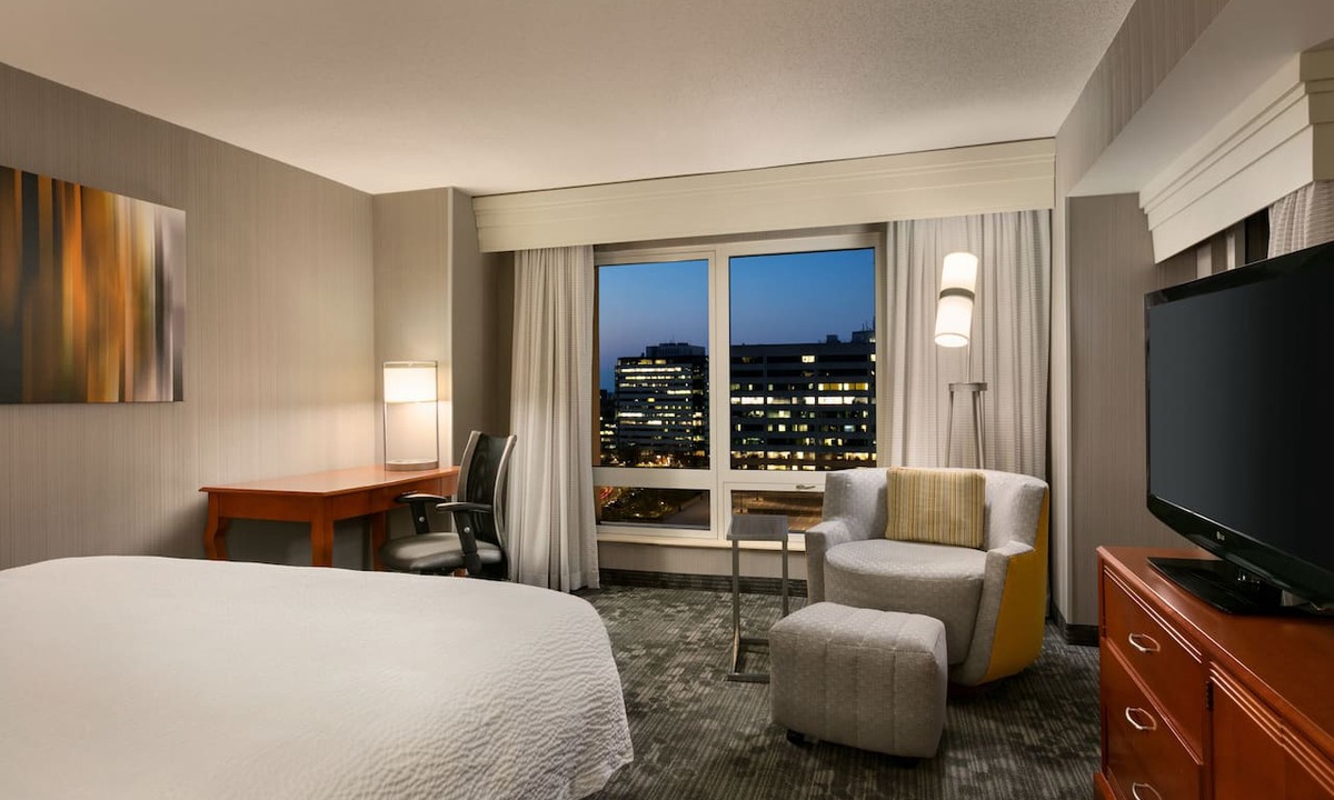 McLean Hotel | Courtyard by Marriott Tysons McLean