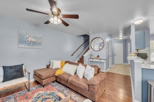 Franklin Park House | Cozy 3BR Duplex Sleeps Pet Friendl Downtown ATX