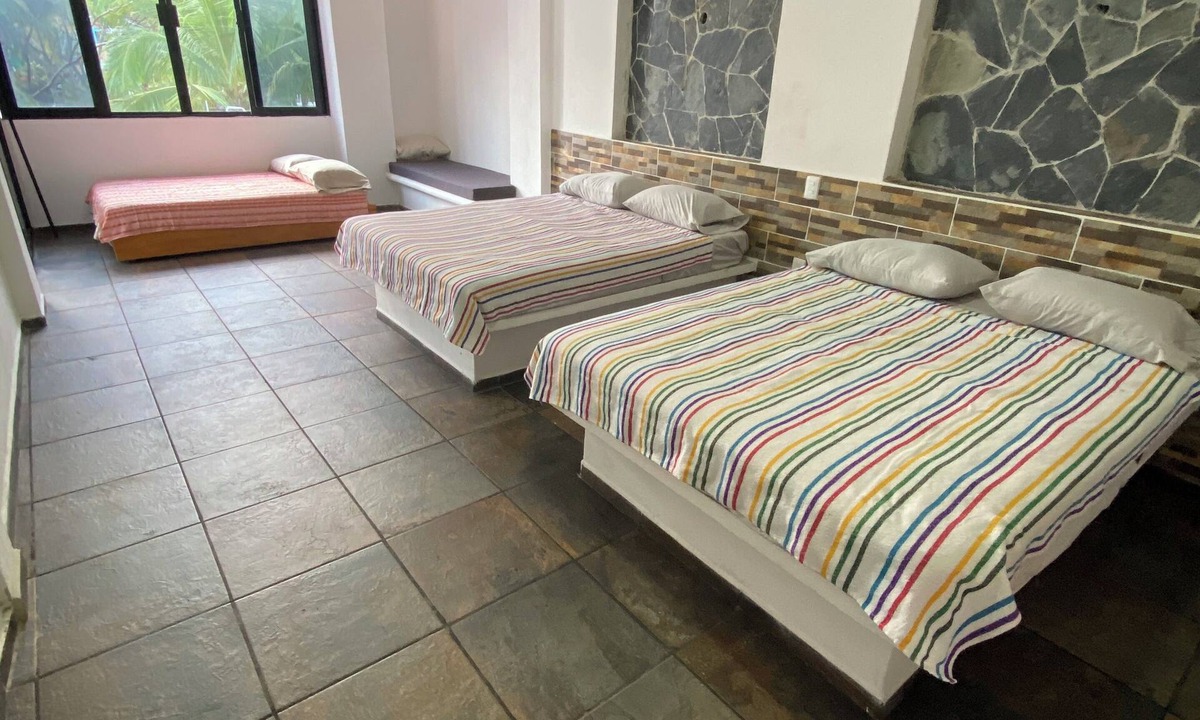 Los Ayala Apartment | Cozy apartment for 9 in tranquil Los Ayala with 2 QS beds, 1 dbl bed, 3 sofas.