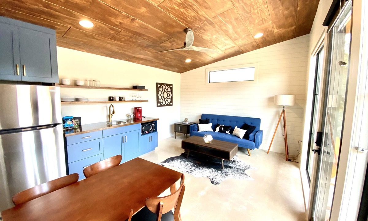 Dripping Springs House | Cozy & Cute Modern Tiny house close to wineries, wedding venues, and outdoor fun