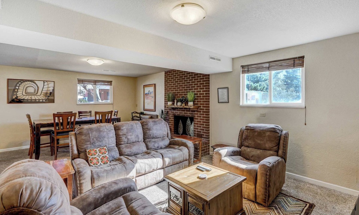 Central Colorado Springs House | Crestpoint Court! Multi-Level, Near UCCS & BBQ