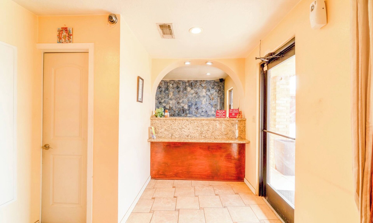Denver City Hotel | Crown Inn