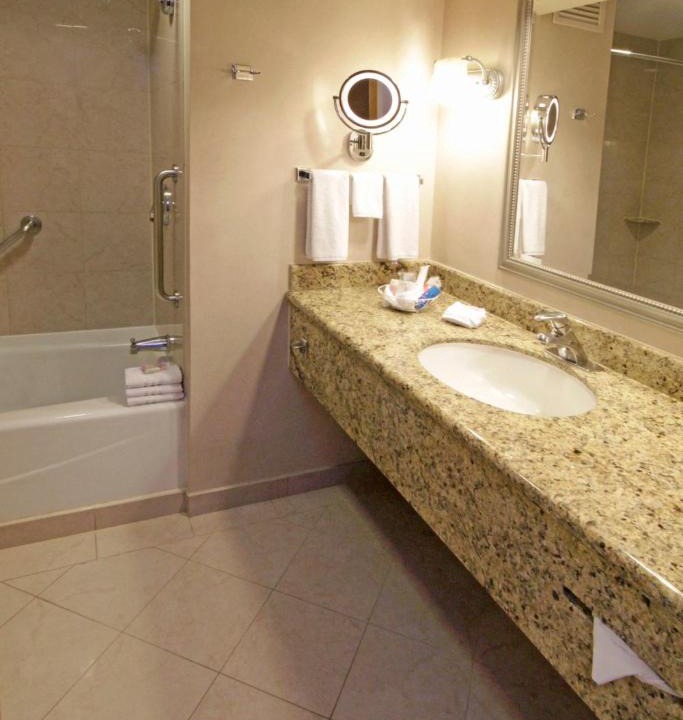 Torreon Hotel | Crowne Plaza Torreon by IHG