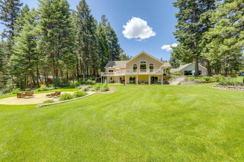 Libby House | Crystal Lake Retreat: Event Villa w/Lake Access!