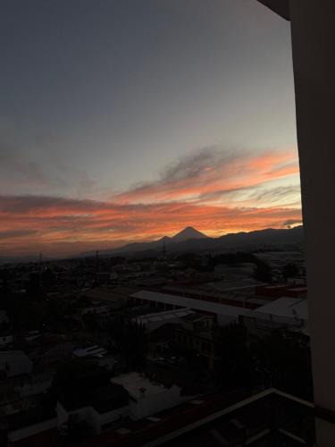Zona 2 de Mixco Apartment | Cumbre 11 l Panorama Con Vista a Los Volcanes
