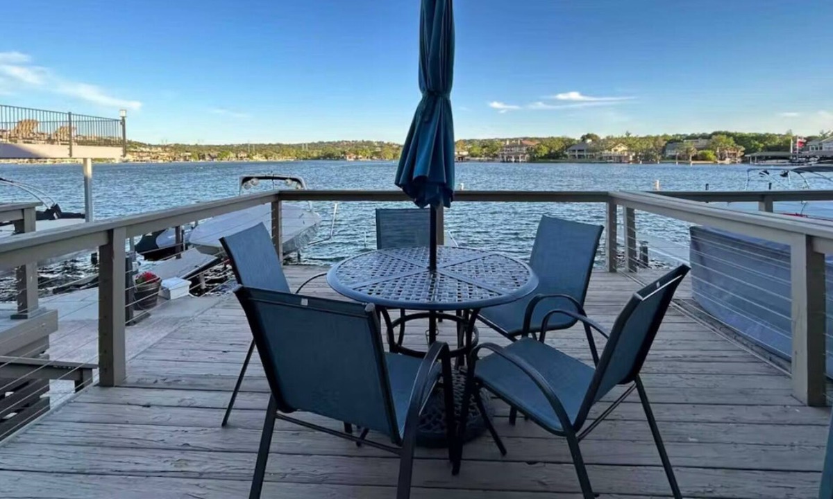 Horseshoe Bay Condo | Cute lakefront condo with Private Dock in the Heart of Horseshoe Bay