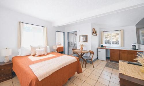 Truth or Consequences House | Dam Site Lodging