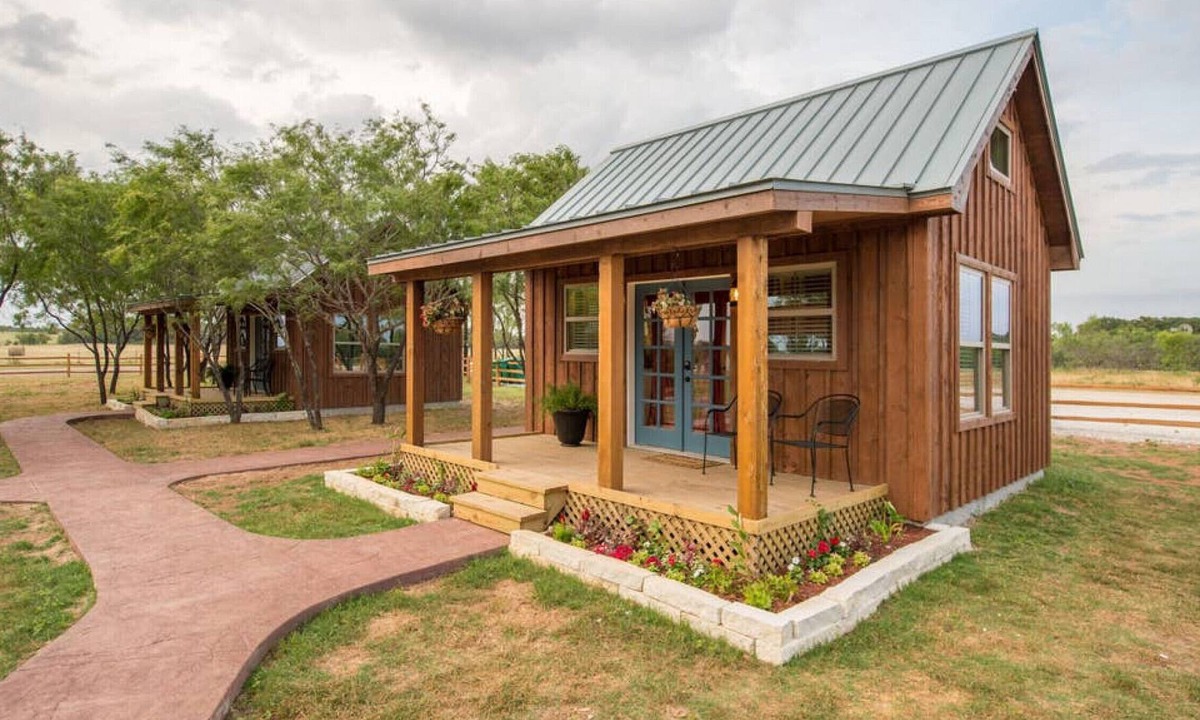 Lacy-Lakeview Cabin | Deerfield Countryside Tiny Cabin #1