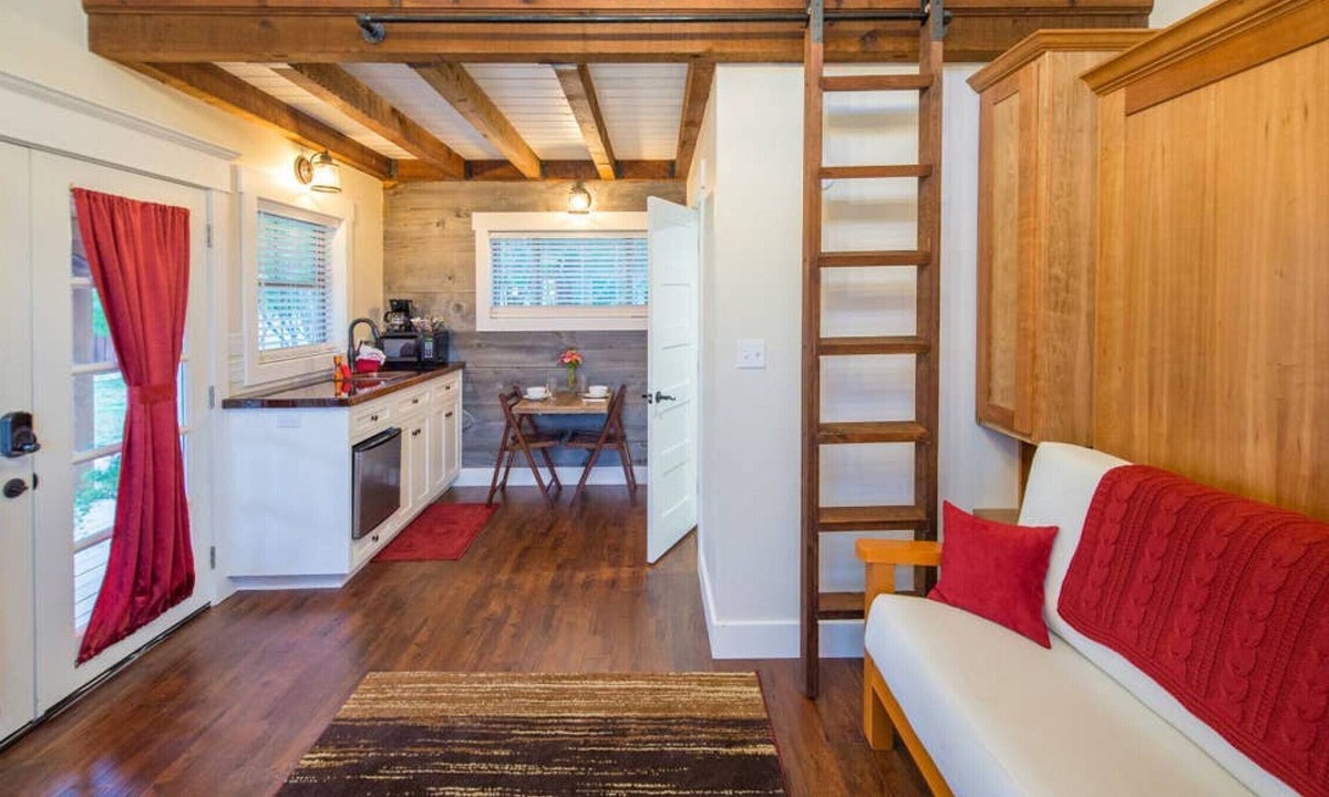 Lacy-Lakeview Cabin | Deerfield Countryside Tiny Cabin #4 - 10 min to Silos at Magnolia