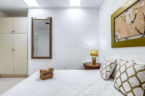 La Paloma House | Dog-friendly Ocean-view Retreat with Pool Access plus Rooftop Deck, AC