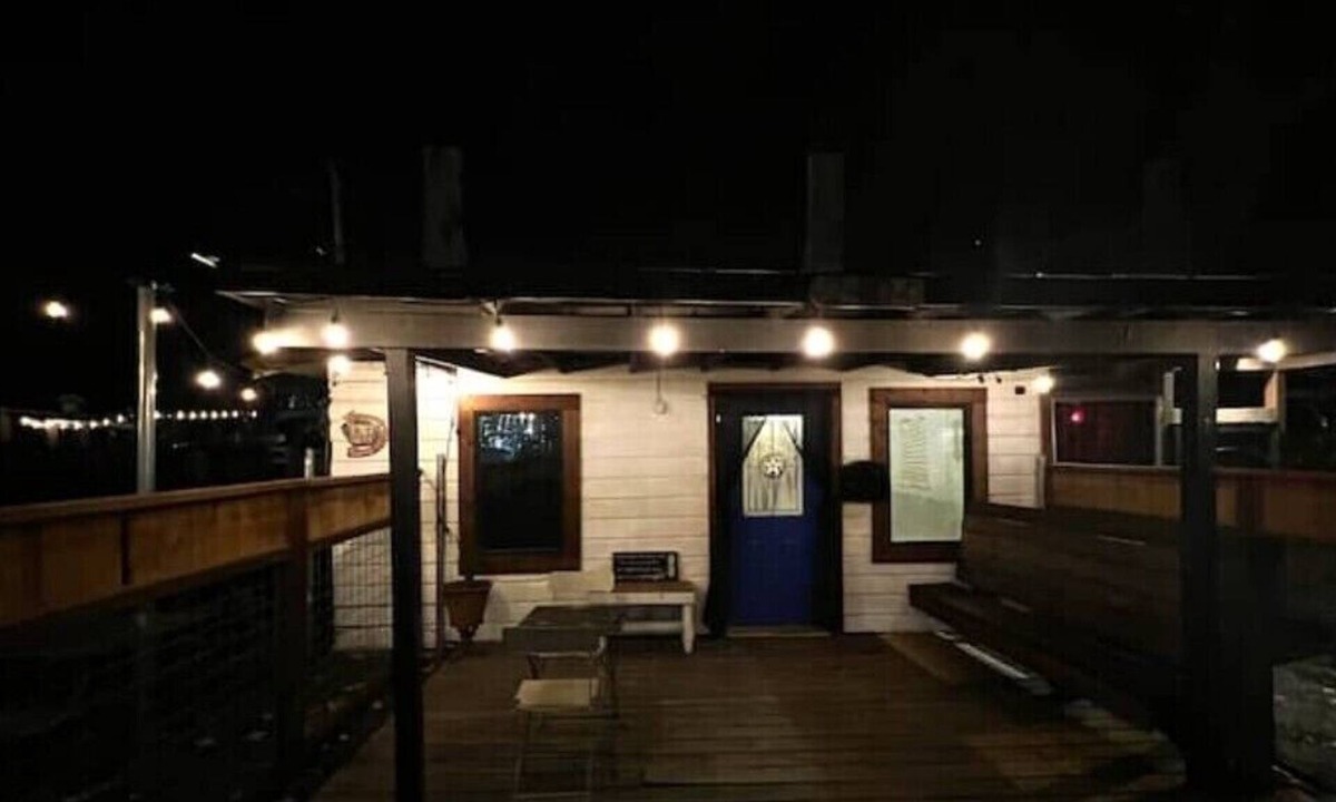 Govalle House | DOG FRIENDLY & VINTAGE EAST AUSTIN