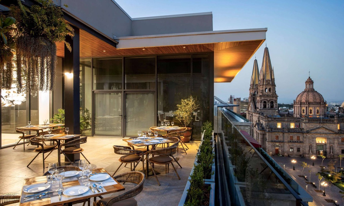Downtown Guadalajara Hotel | DoubleTree by Hilton Guadalajara Centro Historico