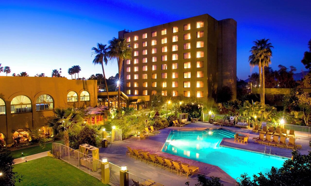 Tucson Hotel | DoubleTree by Hilton Tucson - Reid Park