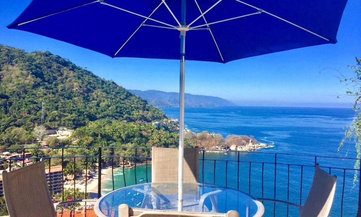 South Shore Hotel Area Condo | DREAM BAY AND BEACH VIEWS FROM CONDO B3 AT VILLAS ALTAS MISMALOYA