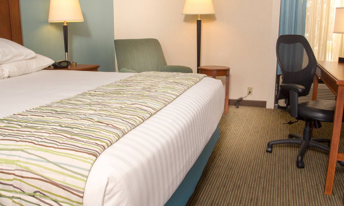 Cape Girardeau Hotel | Drury Inn & Suites Cape Girardeau