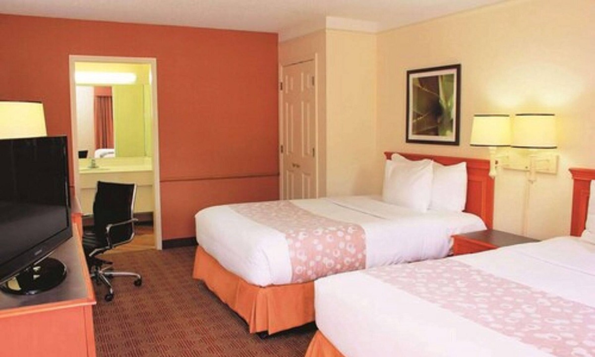 Lafayette Hotel | Econo Lodge