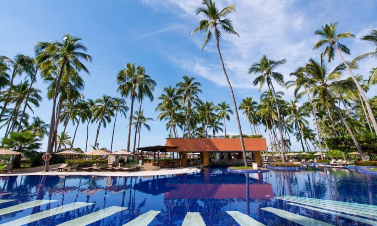 Marina Vallarta Hotel | Elegant Beach Front Studio Escape