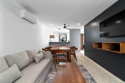Merida House | Elegante Casa Completa. Merida, Yucatan/House MR