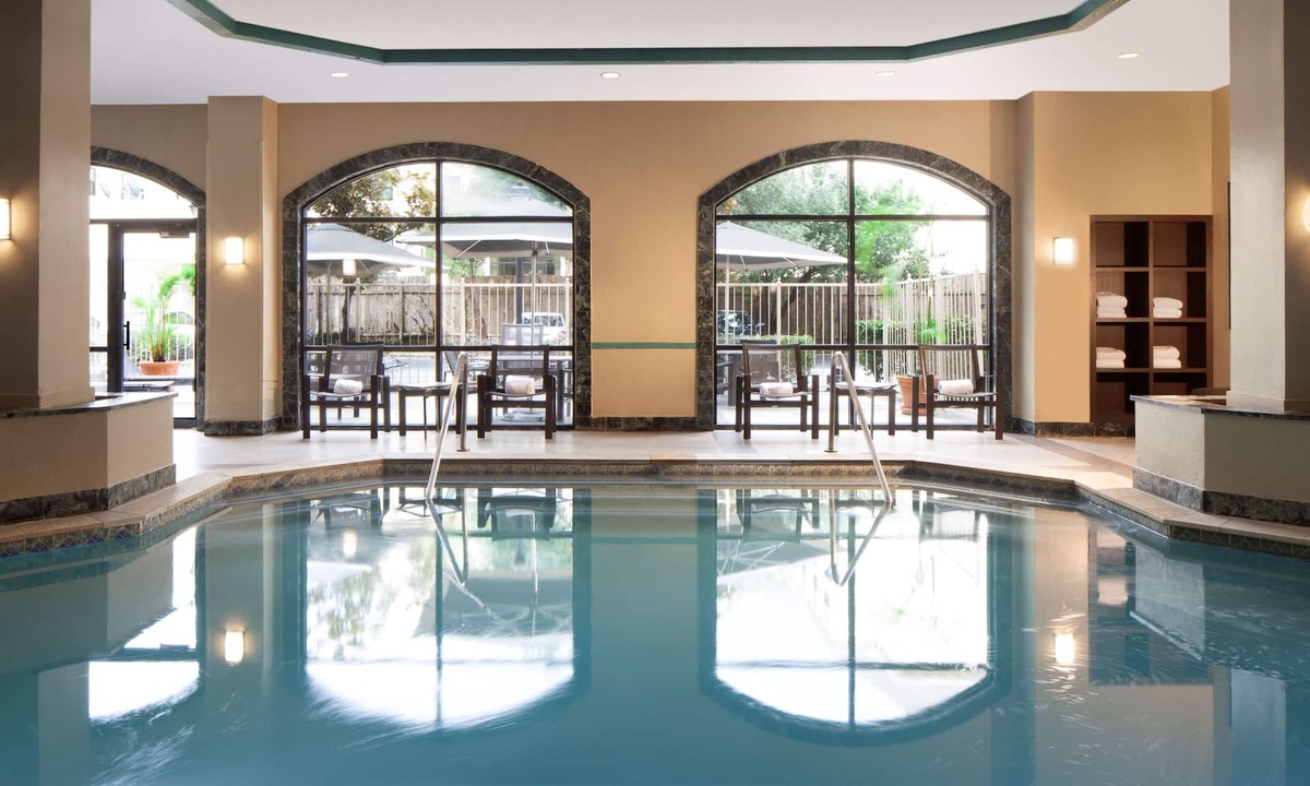 The Galleria Hotel | Embassy Suites by Hilton Houston Near the Galleria