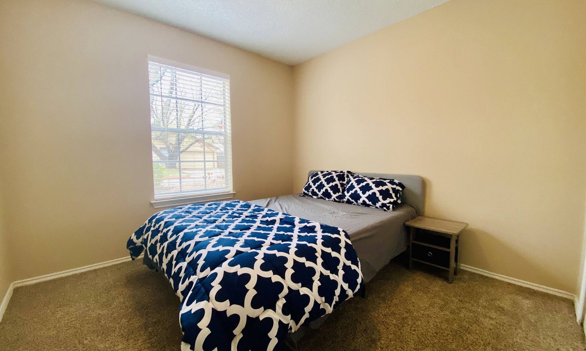 Milwood House | ENTIRE cozy ☼Extended Stay☼ home next to Apple