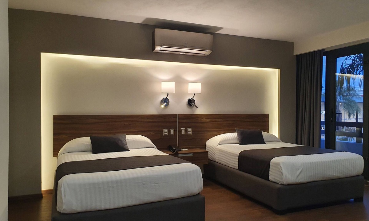 Las Americas Hotel | Estanza Hotel & Suites