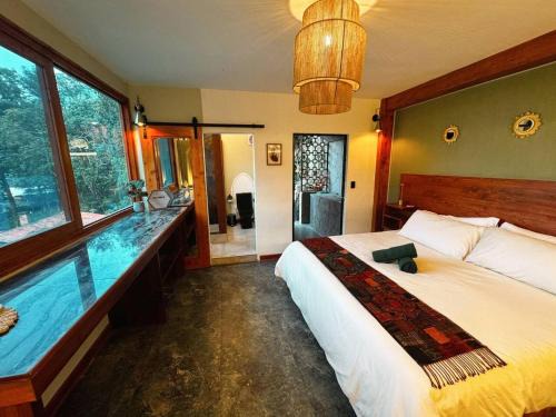 San Lucas Toliman Hotel | Eternal Spring Suit