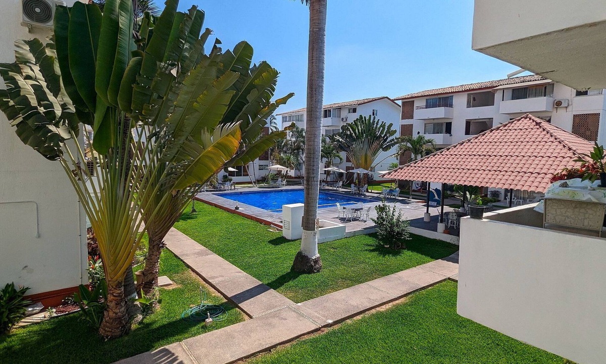 Palmar de Aramara Condo | Excellent location and nice common areas