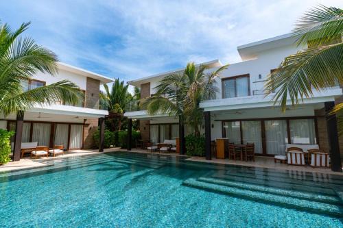 Monterrico Villa | Exclusive villa with 2 bedrooms and shared pool