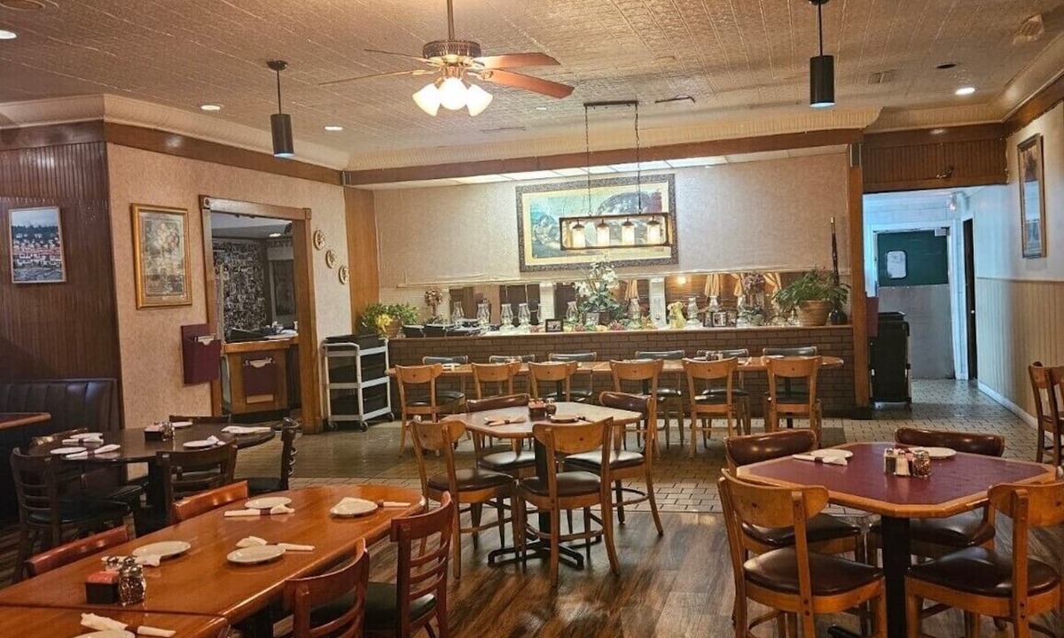 Marshall Hotel | Executive Inn & Suites