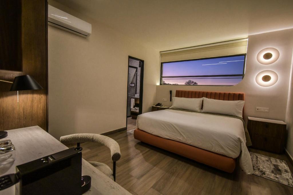 Zona Expo Hotel | Expo Satélite 2750 Hotel & Suites