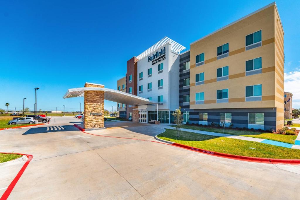 Central City Hotel | Fairfield Inn & Suites by Marriott Corpus Christi Central