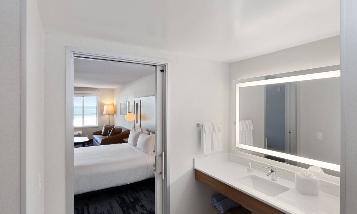 Rockaway Beach Hotel | Fairfield Inn & Suites by Marriott San Francisco Pacifica