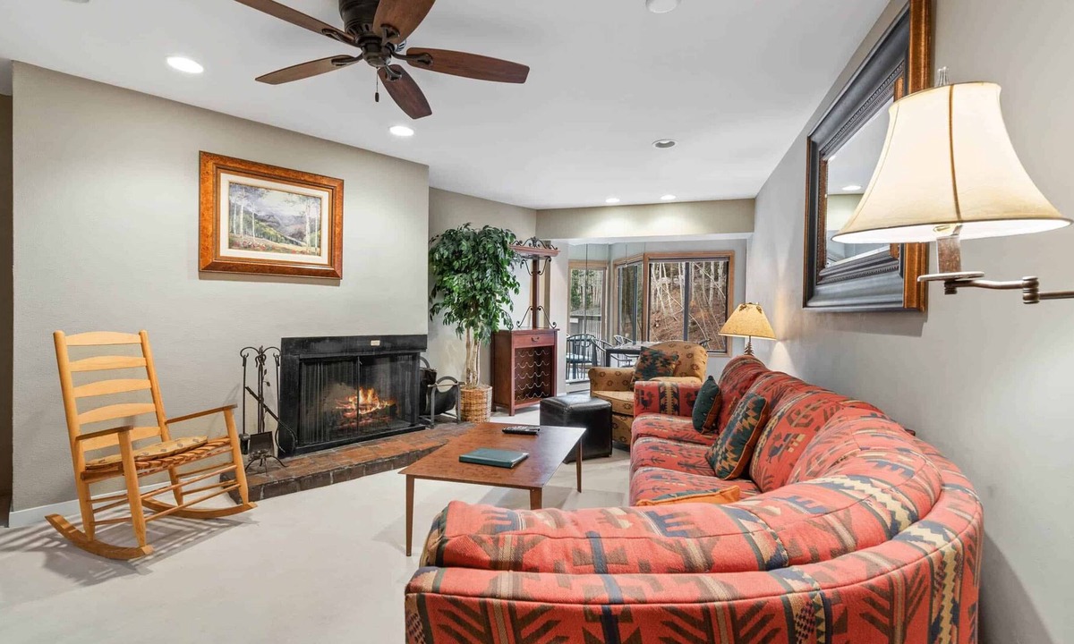 Vail Condo | Fallridge 220 - Bright Two Bedroom