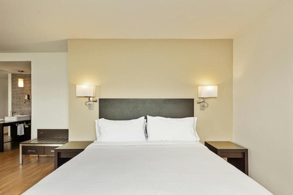 Naucalpan Hotel | Fiesta Inn Express Naucalpan