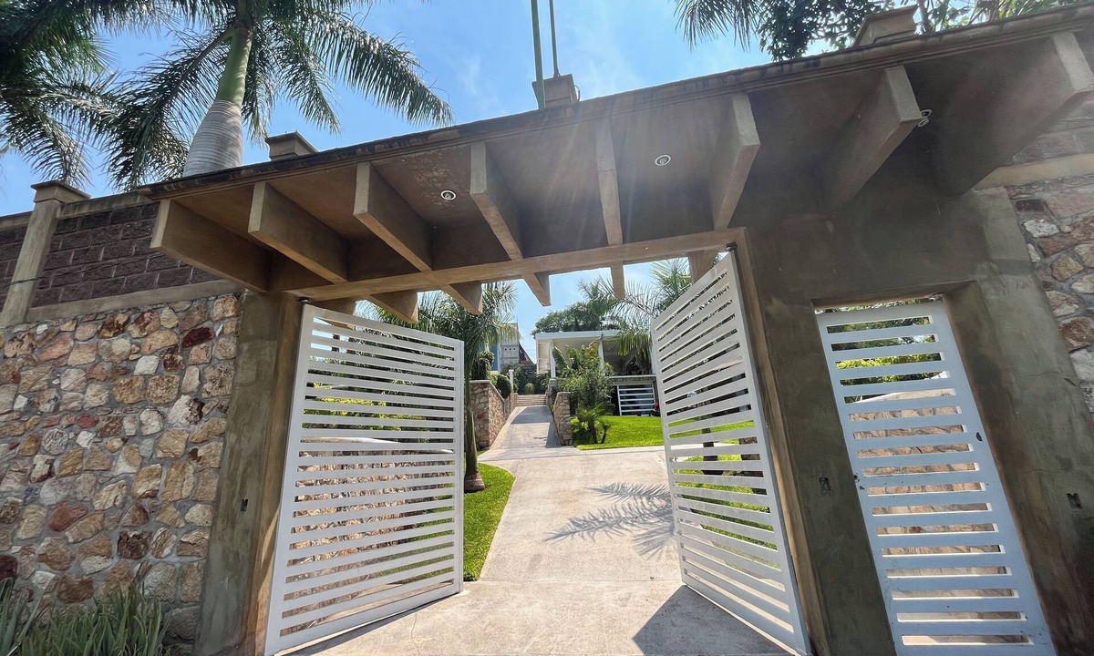 Tequesquitengo House | Finca Flor de Loto - House with swimming pool in Tequesquitengo