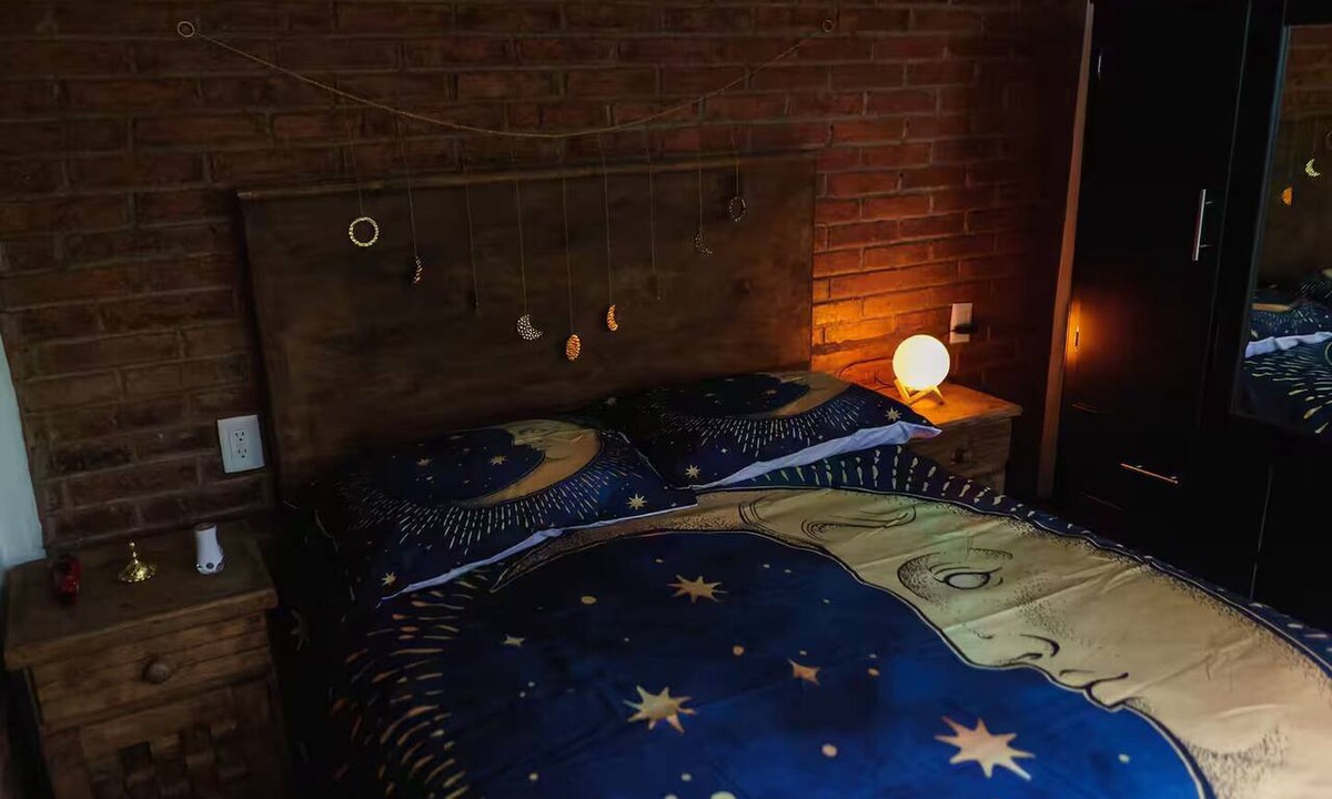 Tlaola Cabin | Find Your Perfect Mountain Retreat at House Moon