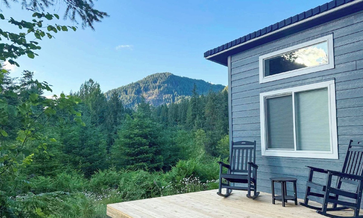 Carson Cabin | Fire Pit & Mtn Views! Cabin | $1 Cleaning Fee