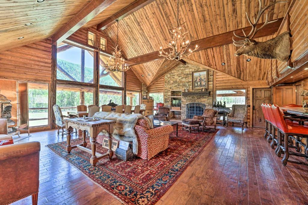 Dolores House | Fish Creek Ranch Lodge with Hot Tub and Game Room