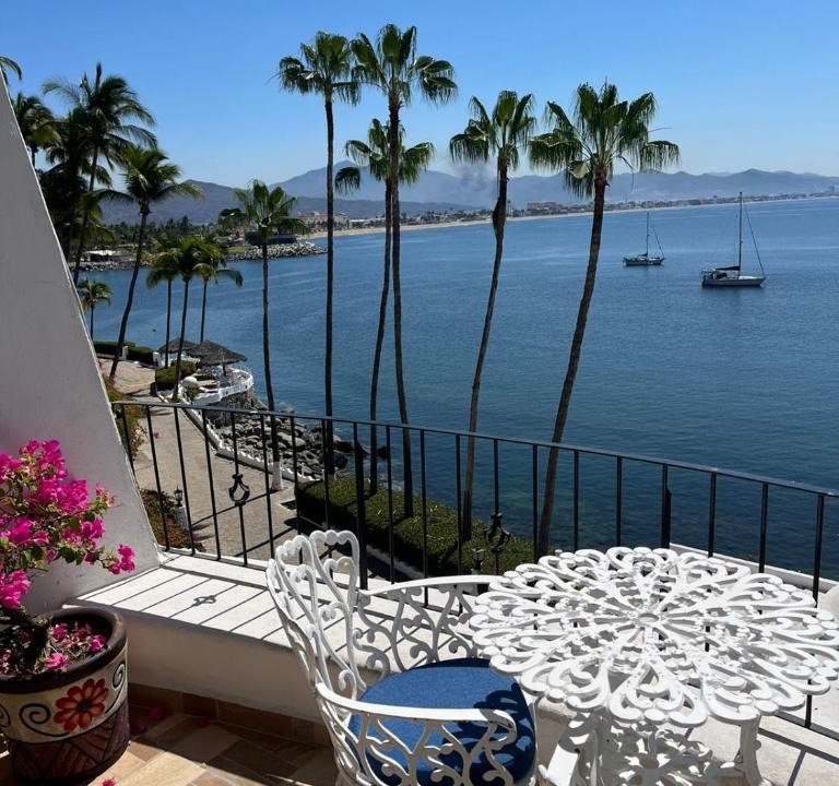 Las Hadas Apartment | Frente al mar, comodo y familiar en Playasol Manzanillo