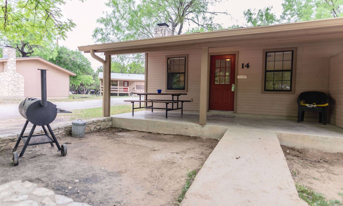 Sabinal Cabin | Frio Country Resort - Within walking distance to the Frio River!