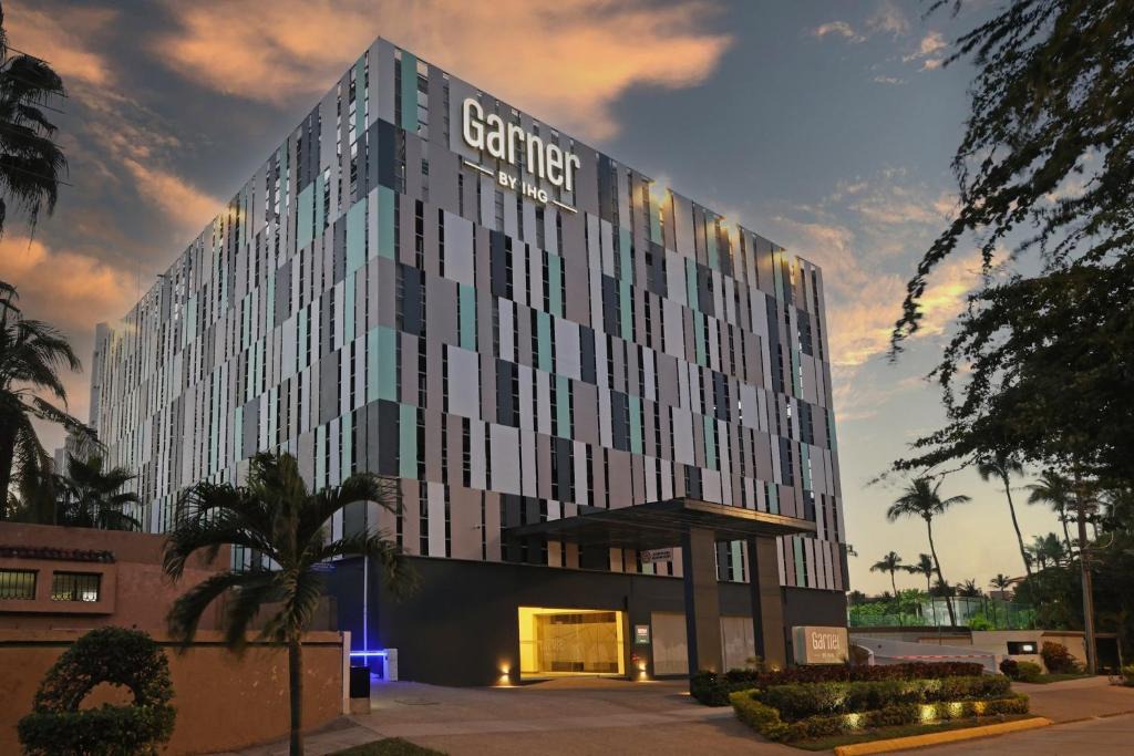 Mazatlan Hotel | Garner Hotel Mazatlan Beach by IHG