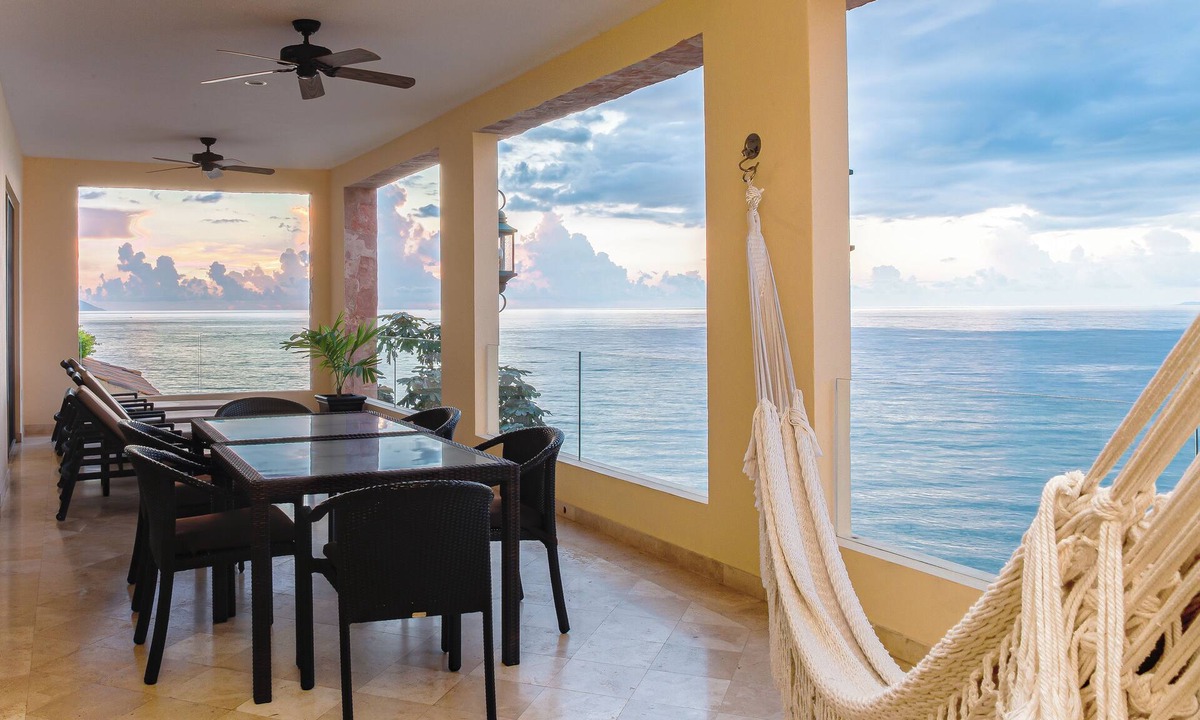 South Shore Hotel Area Resort | Garza Blanca resort and spa beach front 2-bedrooms in Puerto Vallarta