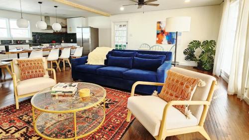 Wright House | Glam Country Escape 15 min to LR, Ded Work, King