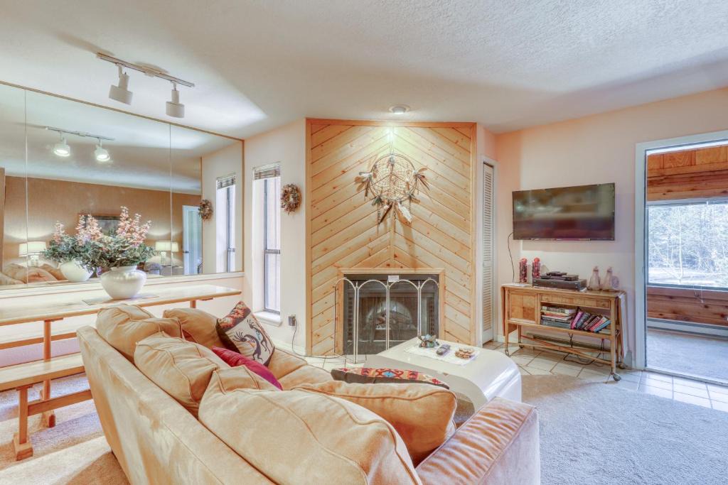 Angel Fire Apartment | Gold Dust F3