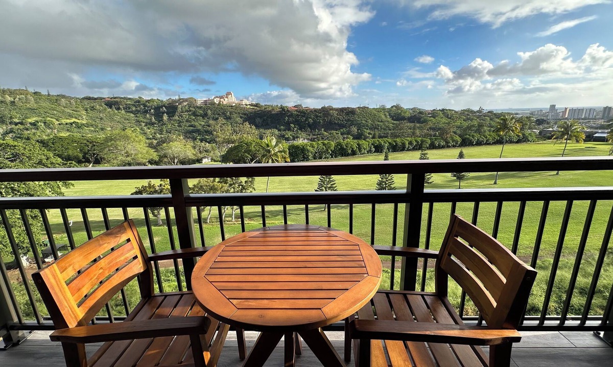 Moanalua House | GOLF COURSE FRONTAGE, HOME "B", RENT UP TO 5 HOMES TOGETHER IN 2027. NEAR JBPHH,