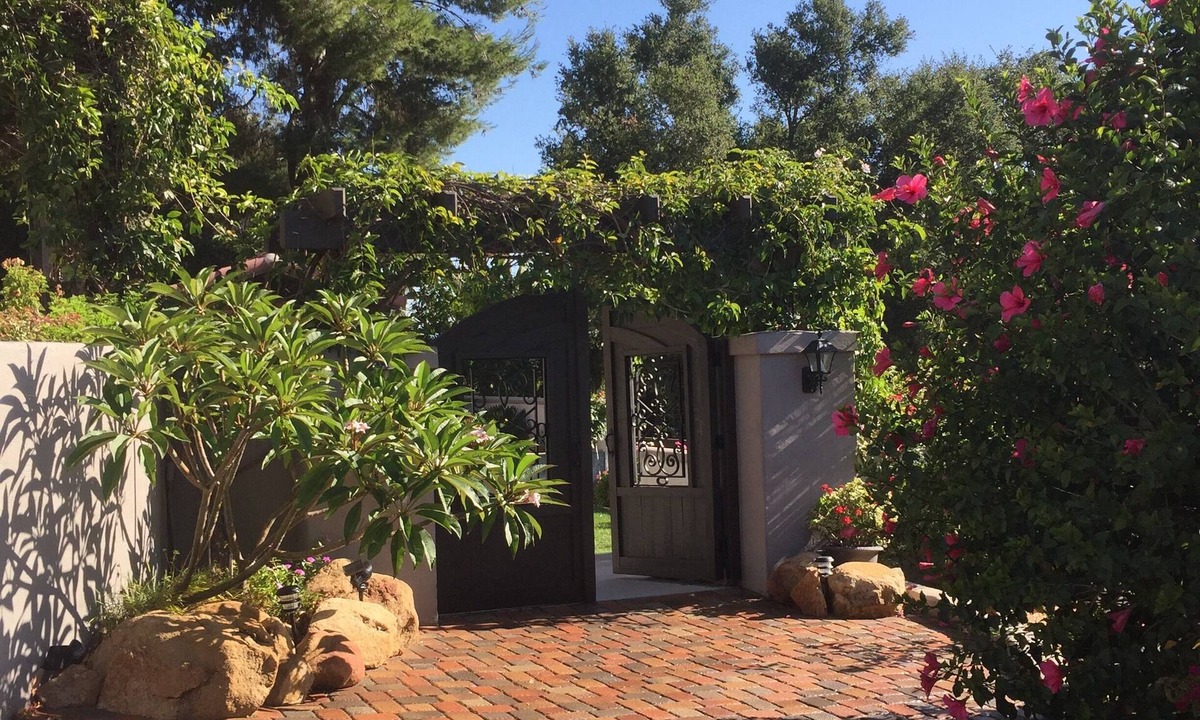 Fallbrook House | Golf courses, Wineries, beaches