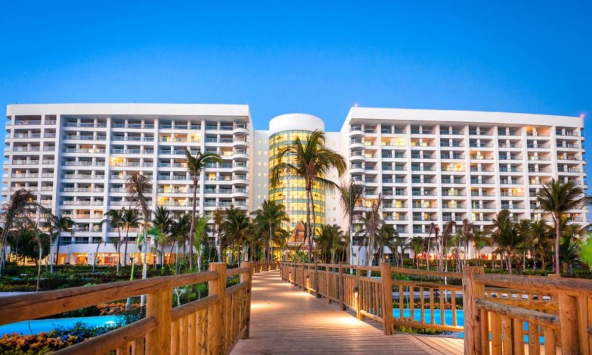 Playa Diamante Resort | Grand Mayan at Vidanta Acapulco - Oceanview with private plunge pool on terrace