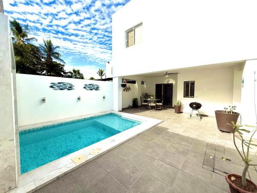 La Paz House | Grand Retreat